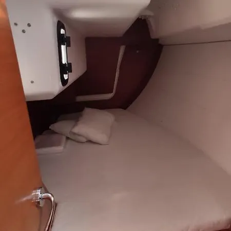 Fuga in barca a vela - Fuitina *